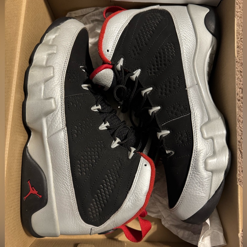 Air Jordan 9 Retro Johnny Kilroy